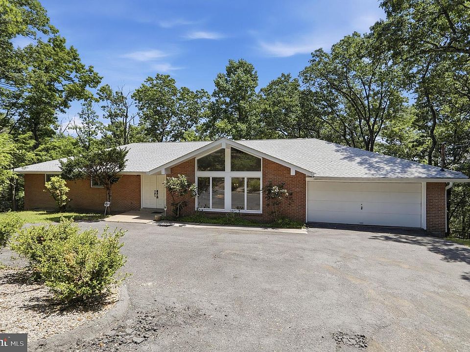 1st image of 935 Dingle Park Dr