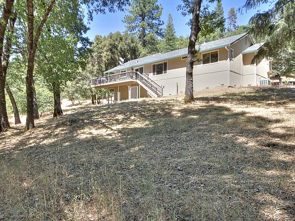 4th image of 1701 Buck Ridge Ct