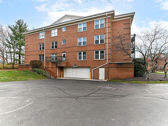 3rd image of 8651 Jaffa Court East Dr APT 35