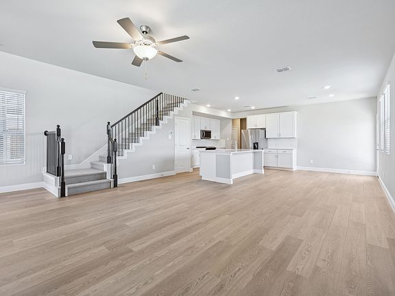 3rd image of 2732 Teton St