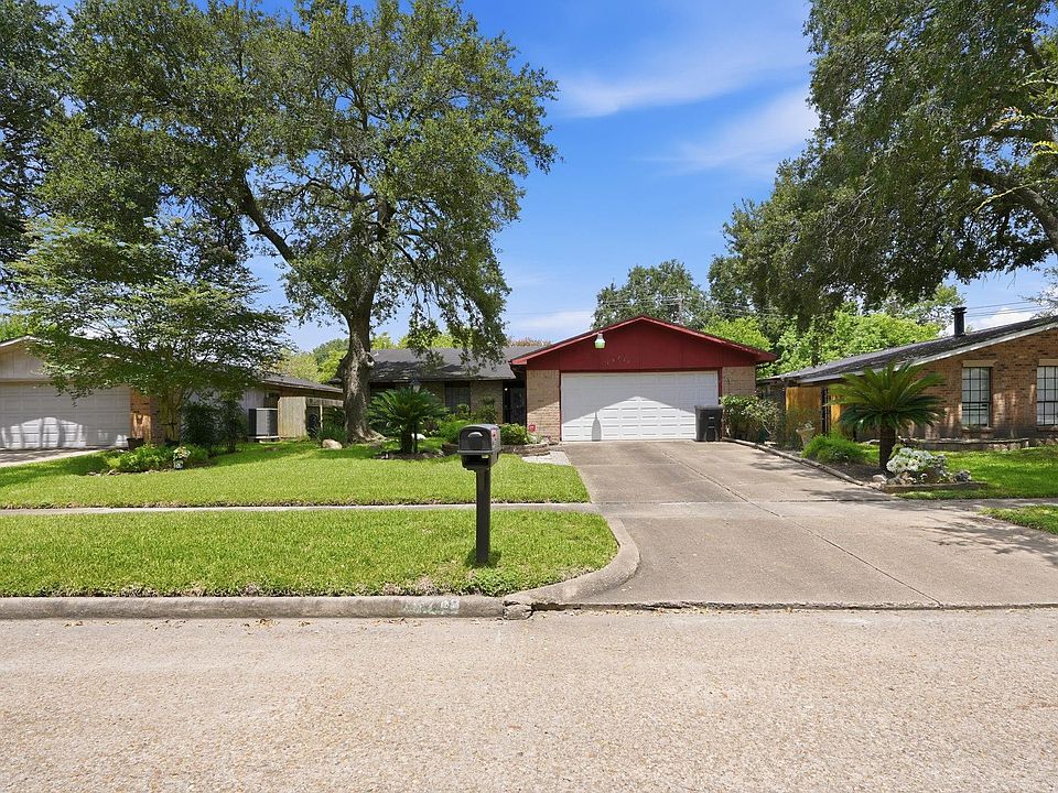 1st image of 15718 Munson Ln