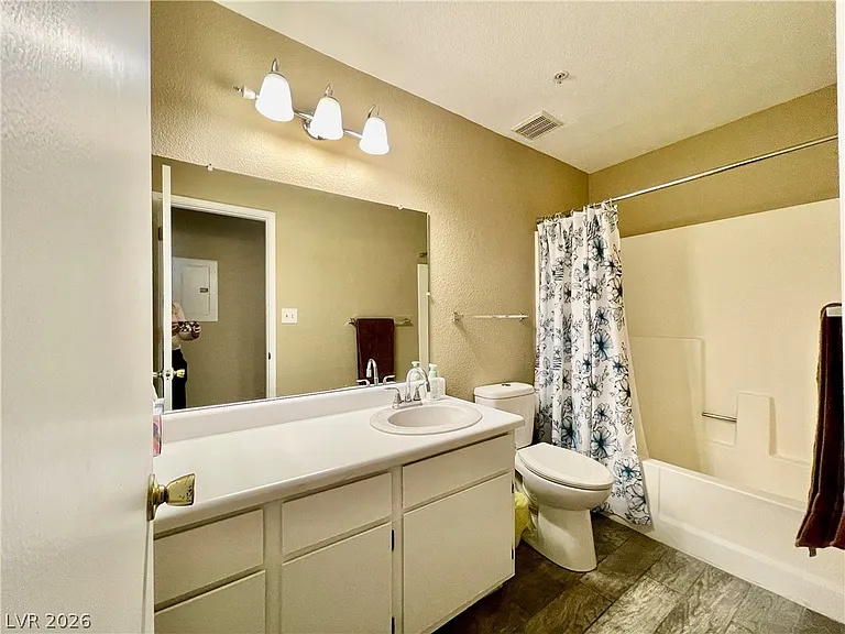 2040 Mesquite Ln #N-104 — Photo 16