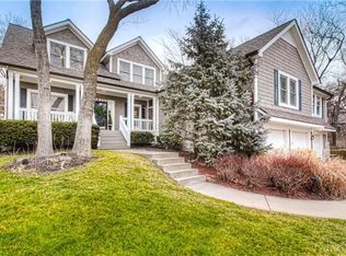 26320 W Cedar Niles Cir, Olathe, KS 66061