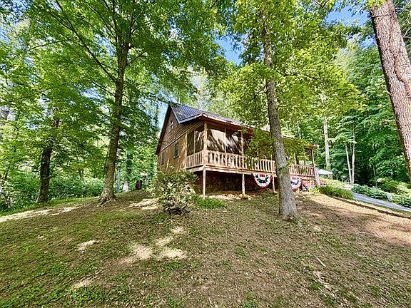 4th image of 238 Trails End Rd