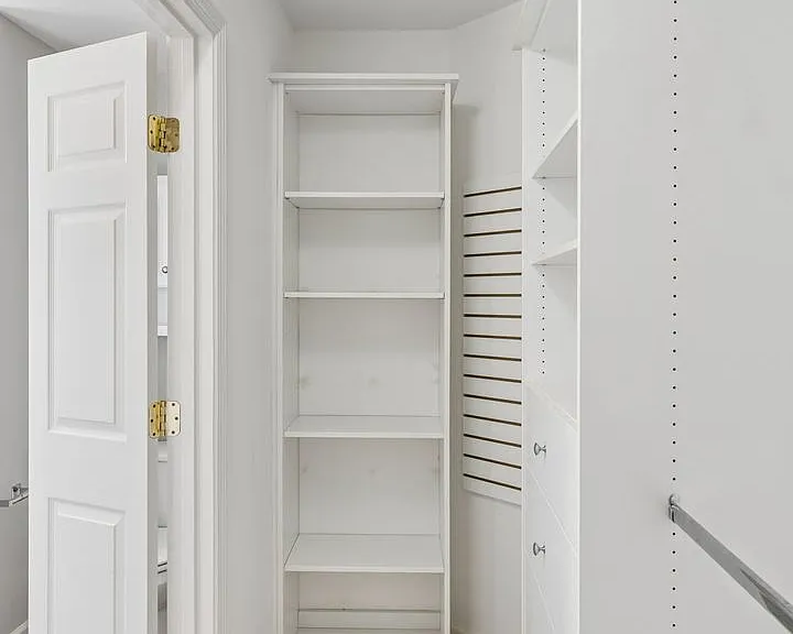2601 Danbury Cir — Photo 21