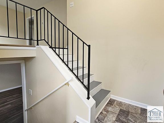3rd image of 712 Ailcie St