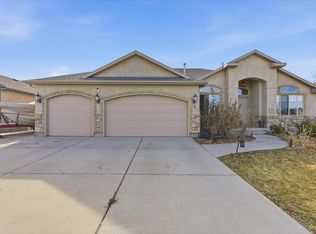 71 W Stauffer Ln, Murray, UT 84107