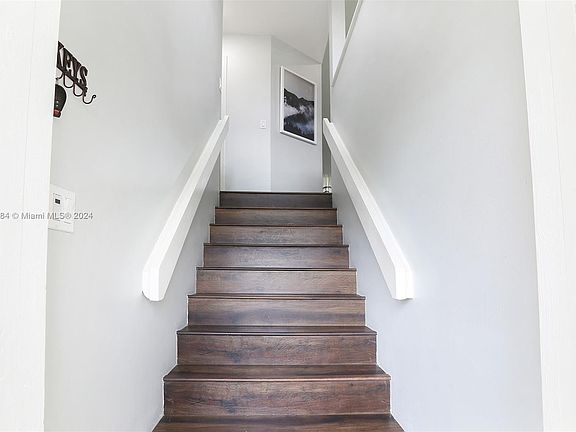 5th image of 506 Republic Ct #506