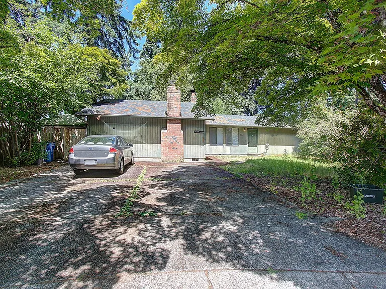 14306 NE 14th Cir — Photo 2
