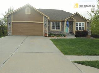 511 Chardonnay Ave, Raymore, MO 64083