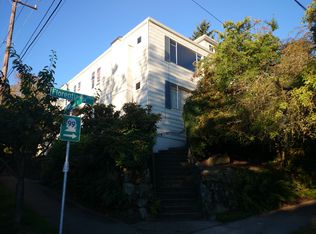 115 Florentia St APT 4, Seattle, WA 98109