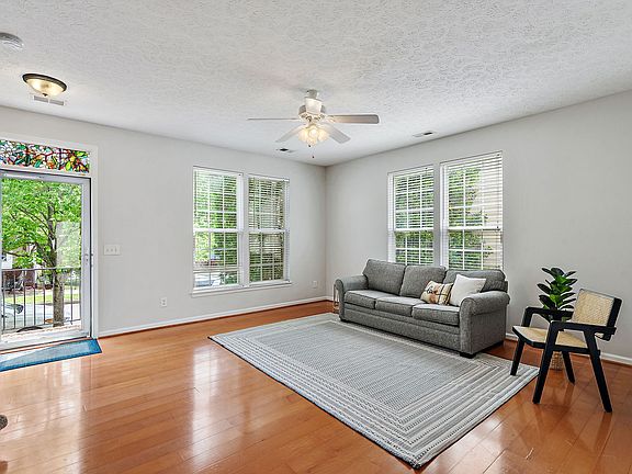 4th image of 7826 Heaton Way