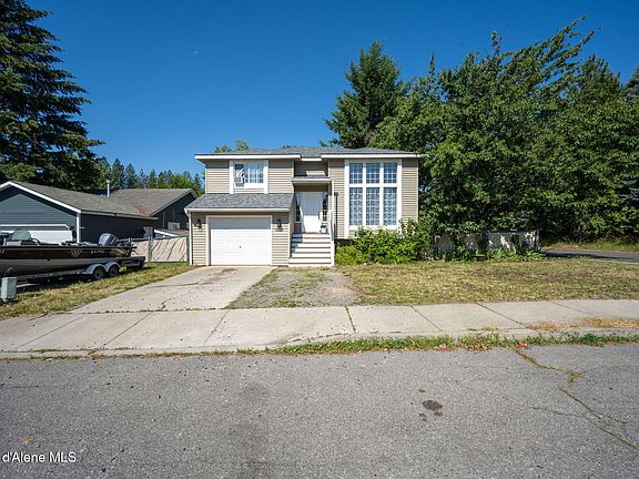 2nd image of 3293 N 10th Pl