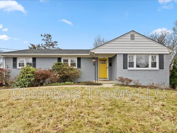 5847 Glen Forest Dr, Falls Church, VA 22041