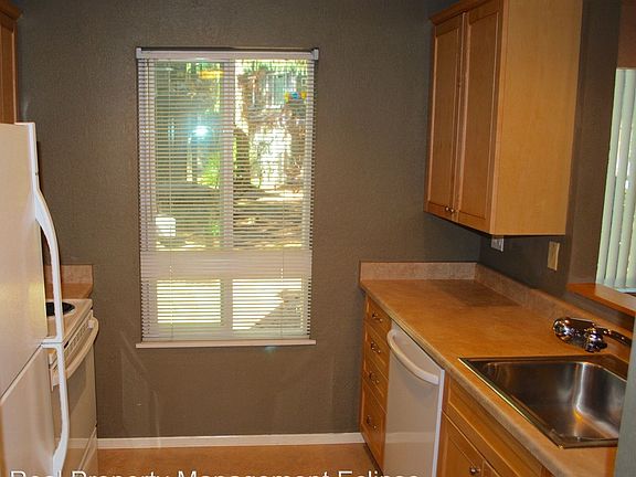 2nd image of 14647 NE 31st St APT A