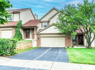 1916 Wellington Pl, Downers Grove, IL 60516