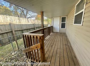 1018 N Warren Ave, Springfield, MO 65802