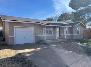 115 Cedar Ave, Levelland, TX 79336