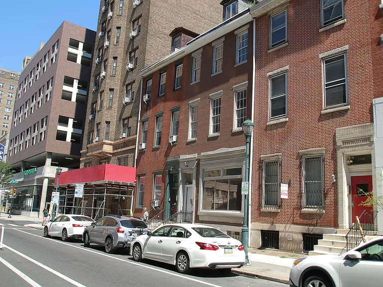 1429 Spruce St — Photo 18