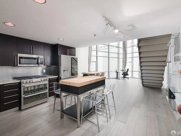 200 Brannan St #405 — Photo 8