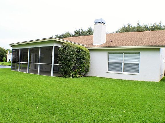 5th image of 9325 Hampshire Park Dr