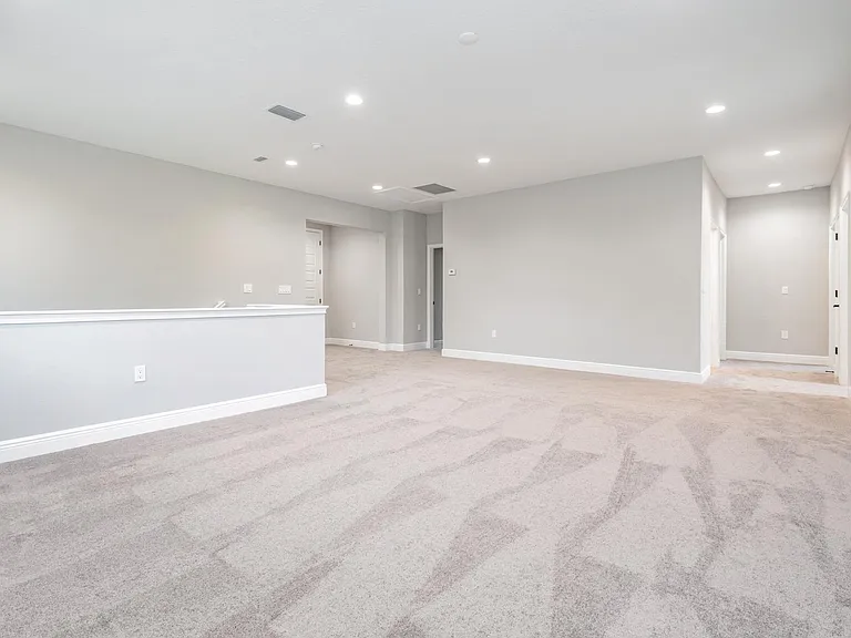3912 S Church Ave — Photo 35