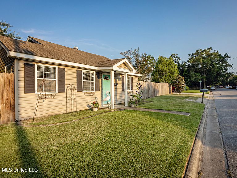 Listing photo 4