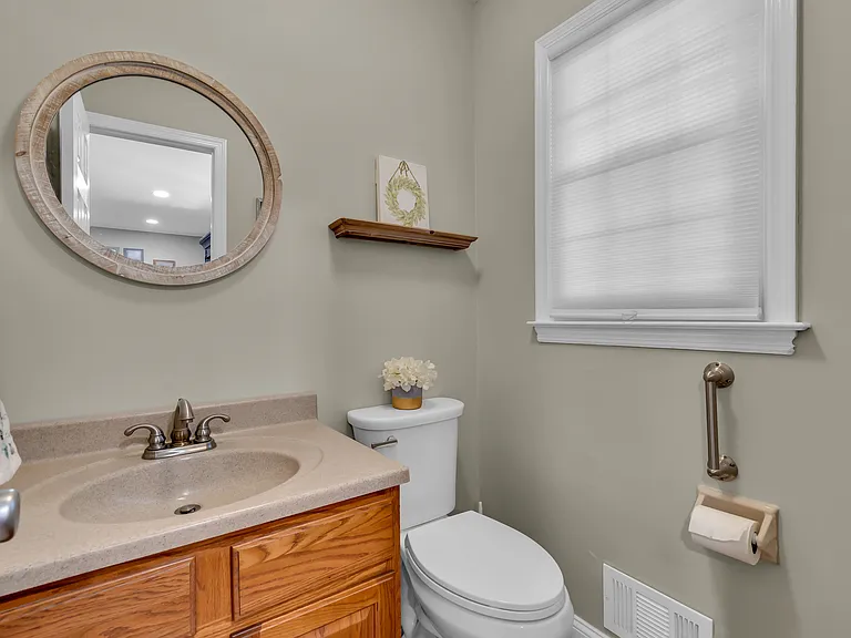 1044 Evelyn Dr — Photo 36