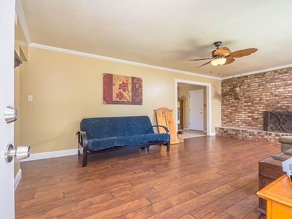 3rd image of 5629 Eastridge Dr