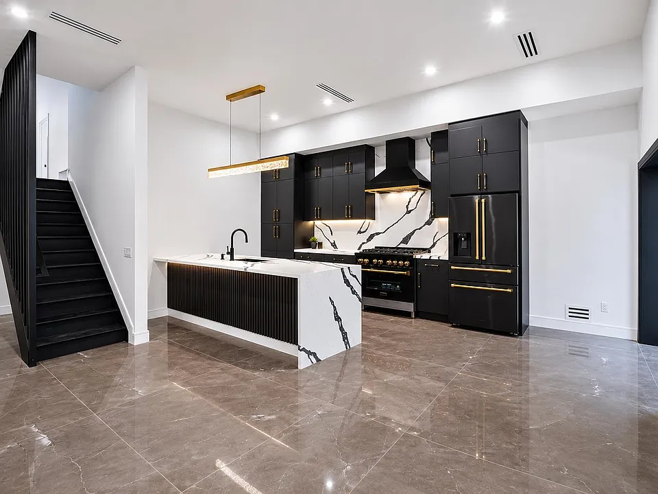 9 Minerva St #1