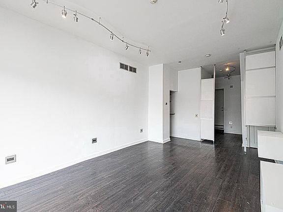 2nd image of 223 W Girard Ave