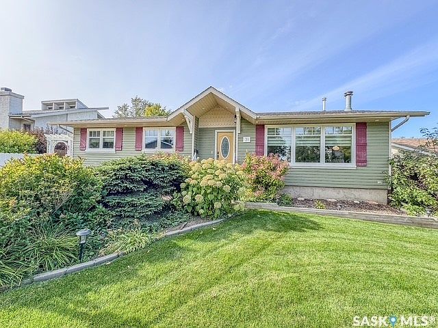 1st image of 31 Burke Crescent