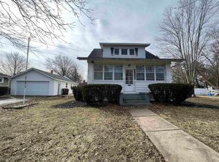 103 W 1st St, Mount Morris, IL 61054