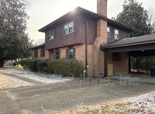 100 Ward Dr, Hampton, VA 23669