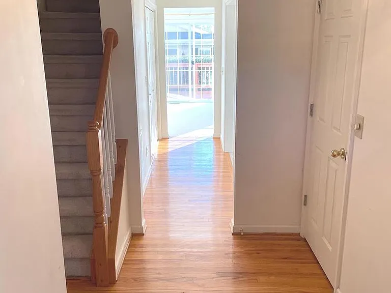 2086 Cidermill Ln — Photo 2