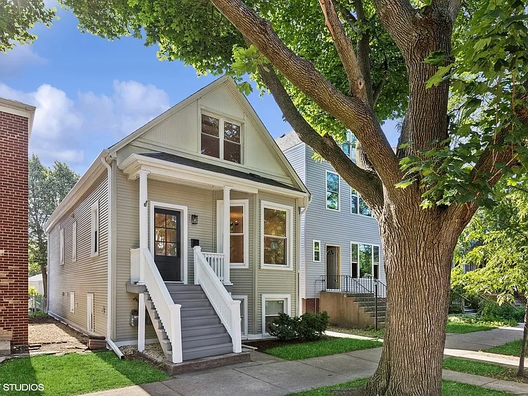 2839 N Christiana Ave #B — Photo 1