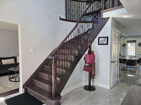4th image of 16 Griffiths Dr