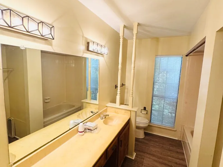 8513 Kensington Dr — Photo 10