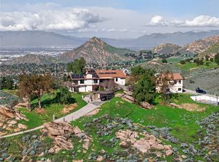 20682 Hill Top Dr, Riverside, CA 92507