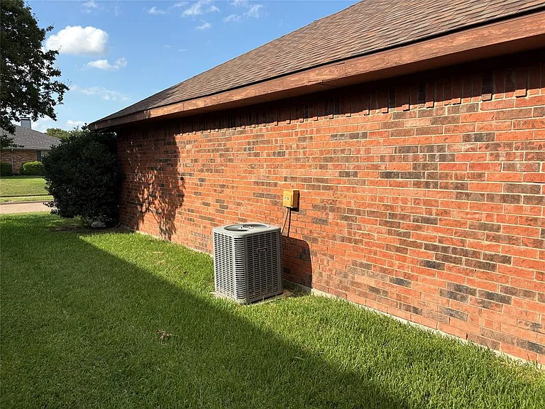 3902 San Mateo Dr — Photo 23