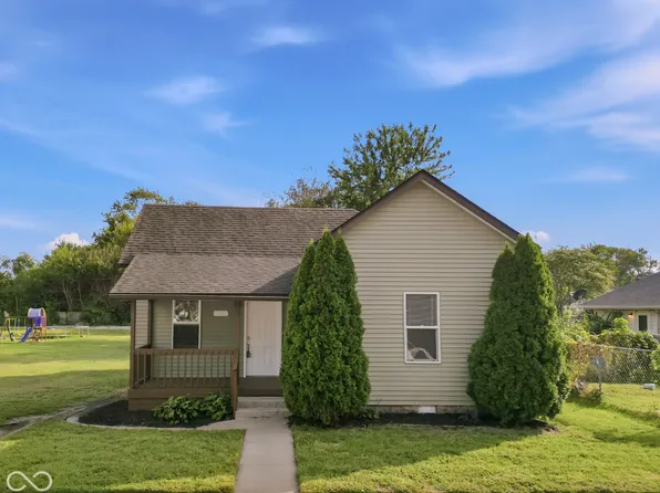 723 W Oak St, Seymour, IN 47274