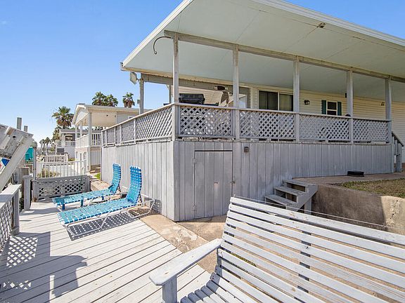 4th image of 698 E Clam Cir