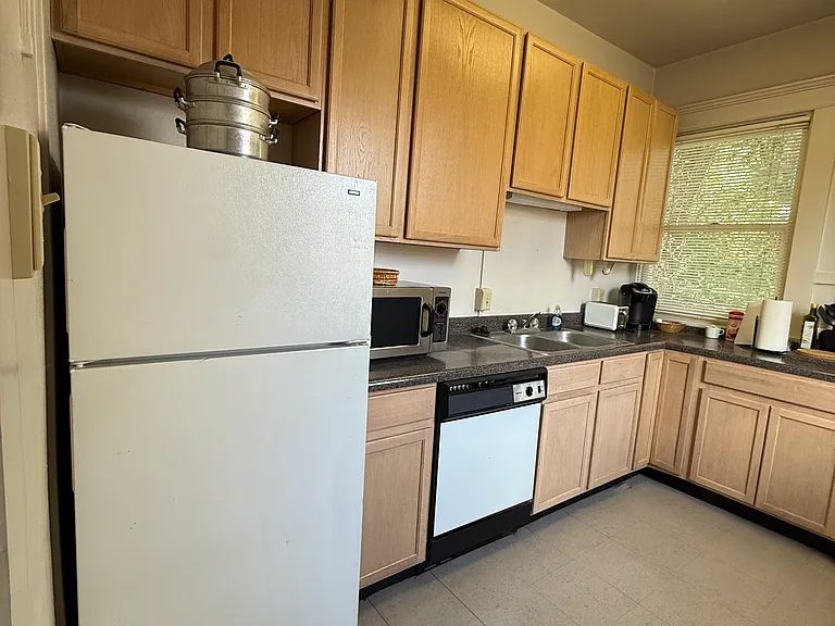 110 Auditorium Cir #21 — Photo 9