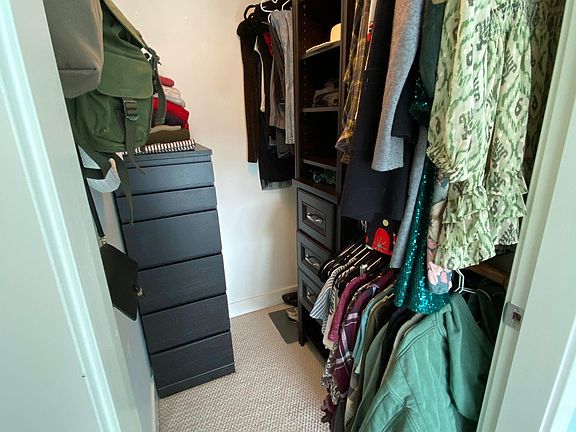 5th image of 188 Agnes St #804