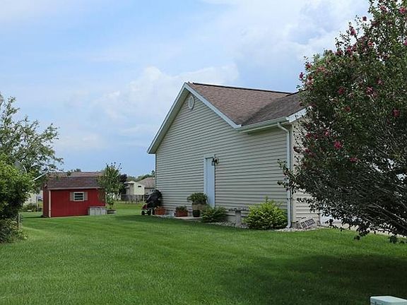 2nd image of 57816 Long Grove Dr