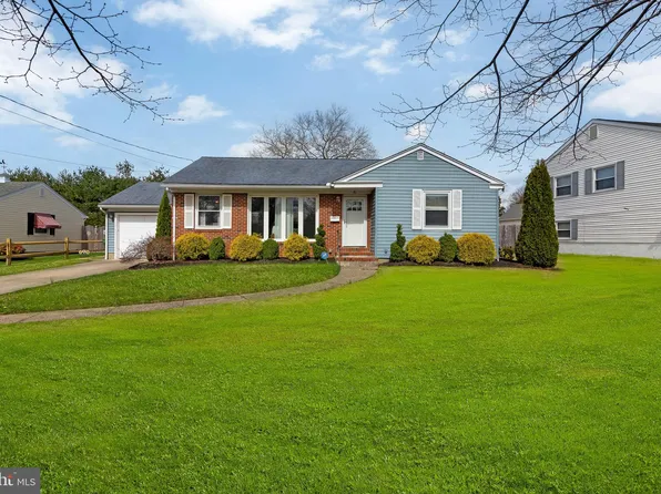 10 Kenwood Dr, Cherry Hill, NJ 08034