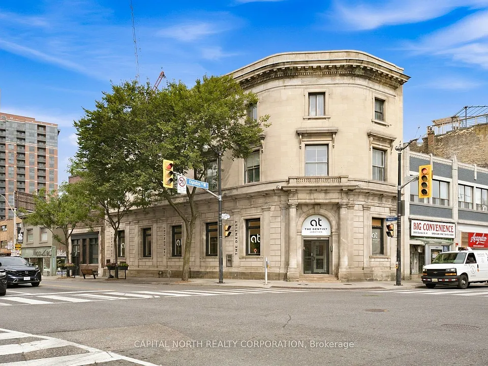 2854 Dundas St W #3