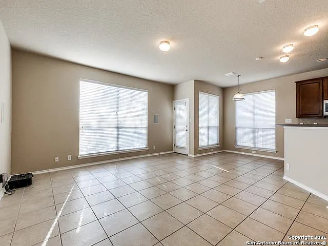 6912 Abbey Fls — Photo 4