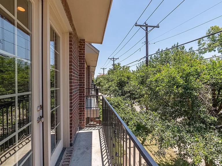 2816 Lubbock Ave — Photo 28