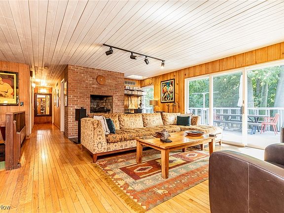 3rd image of 3480 Glen Allen Dr